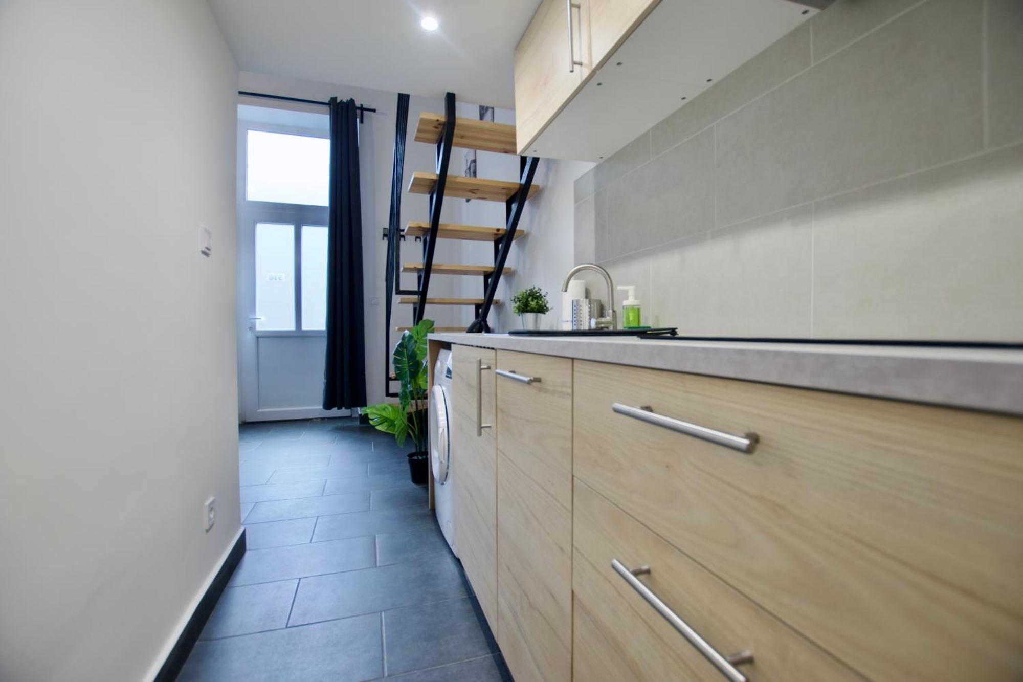 Studio Apartments By Hi5- Cozy Studio Budapest Luaran gambar