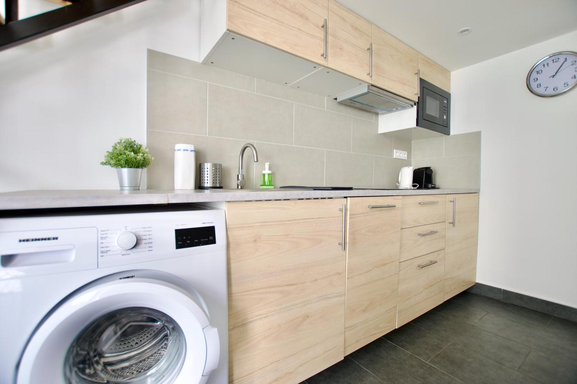 Studio Apartments By Hi5- Cozy Studio Budapest Luaran gambar